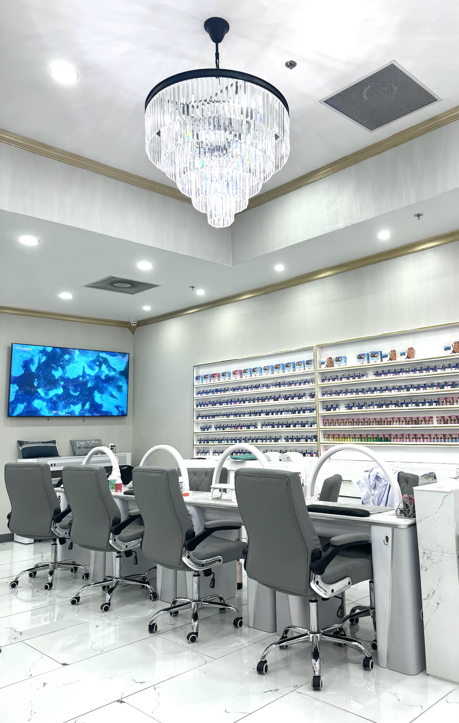 Top nail spa nail photo 4